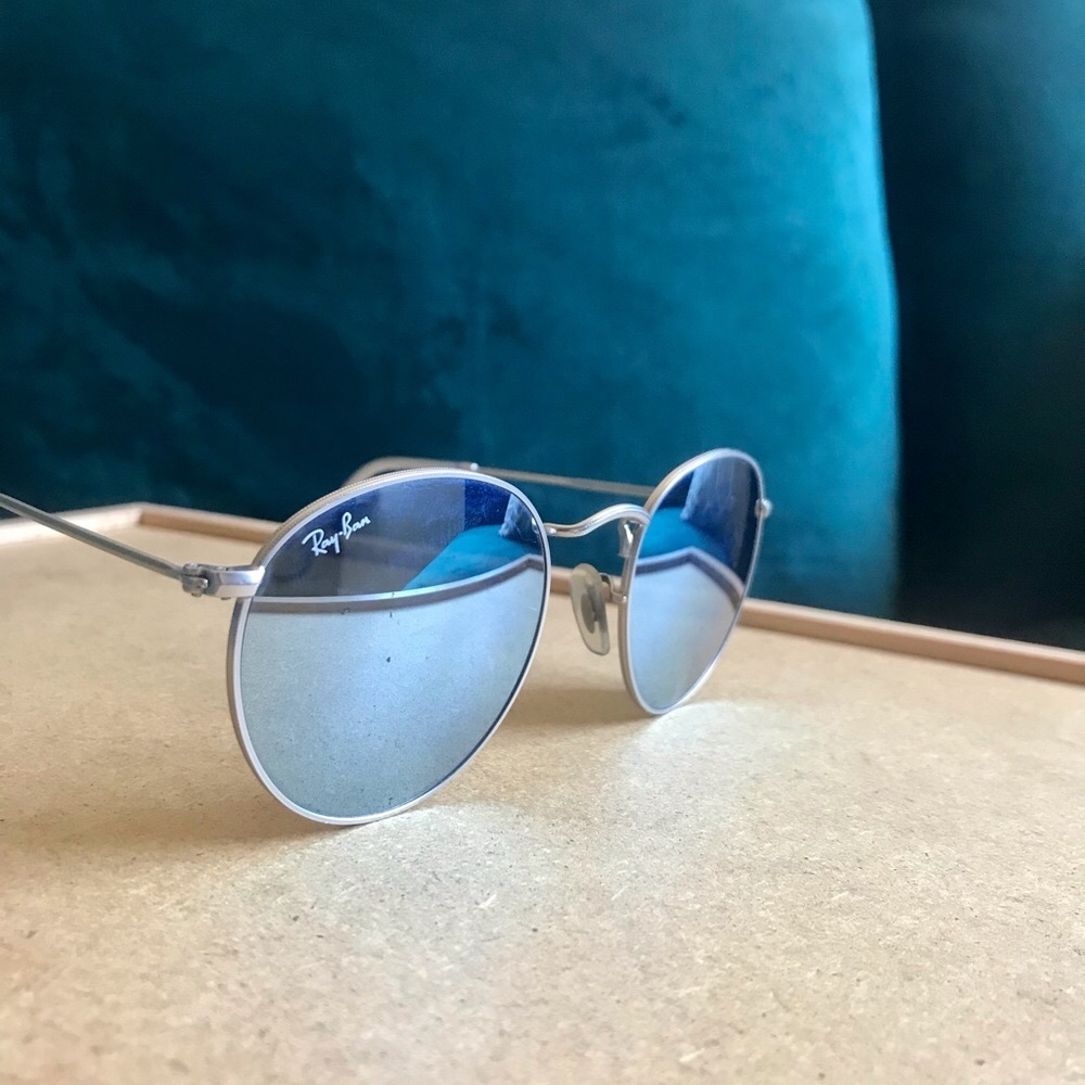 Ray-Ban Round Reflective Sunglasses - silver